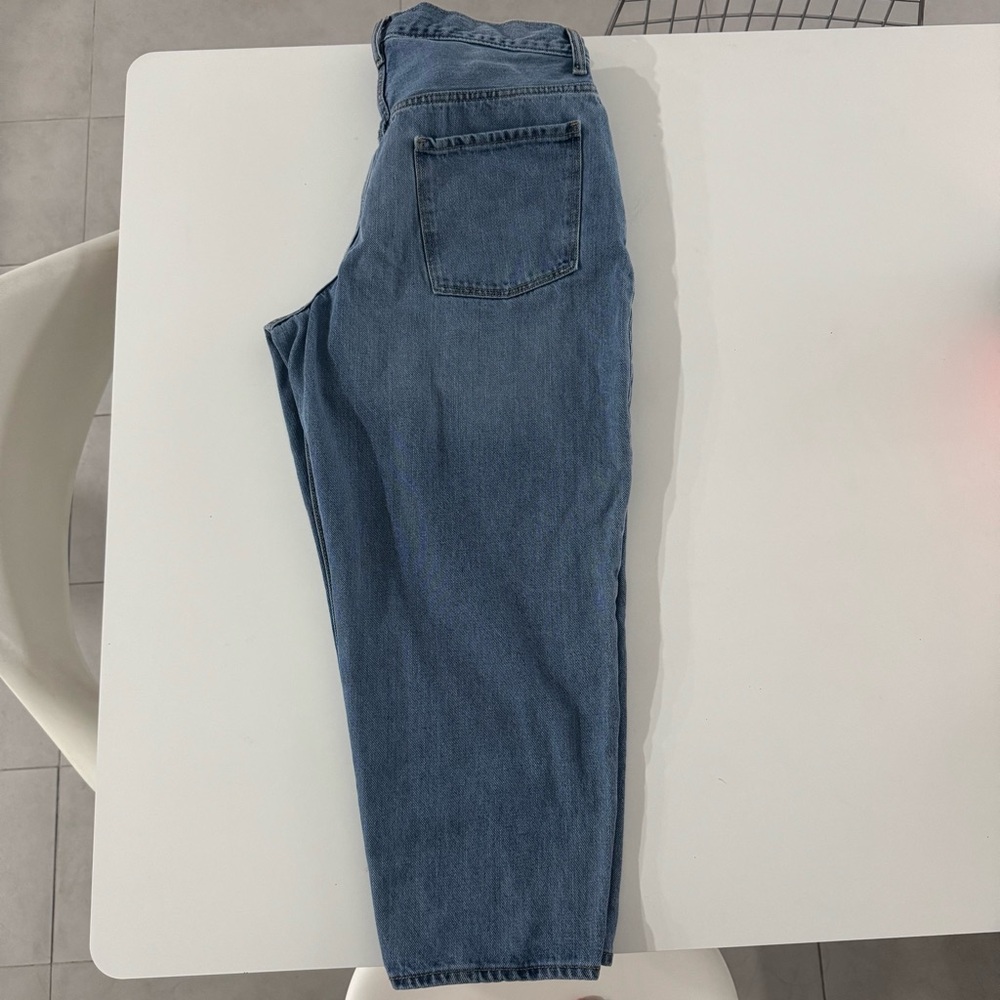 Old Navy Extra High Waisted Petite Balloon Ankle Jeans - Picture 4 of 4